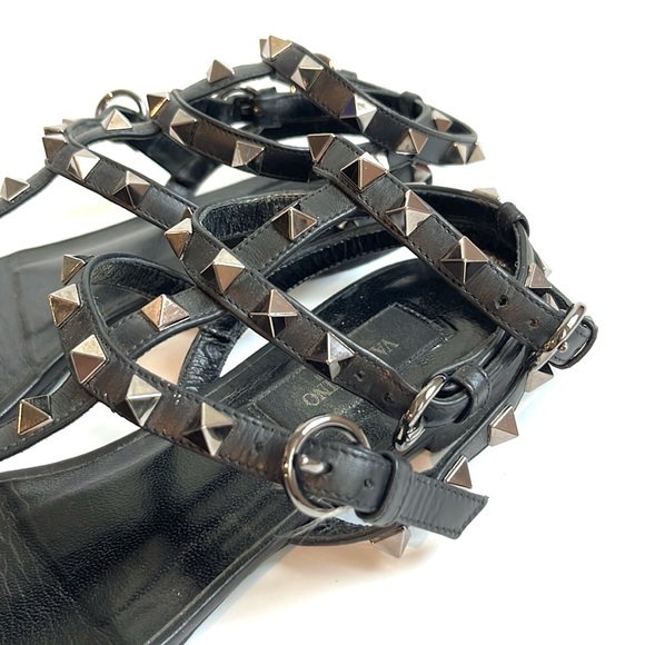 Valentino Garavani Noir Black Rockstud Thong Gladiator Sandals - Picture 8 of 12